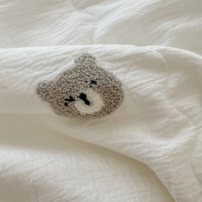 91家纺网 家纺一手货源 找家纺 洋铭区 2022新款双层泡泡纱夏被 小灰熊