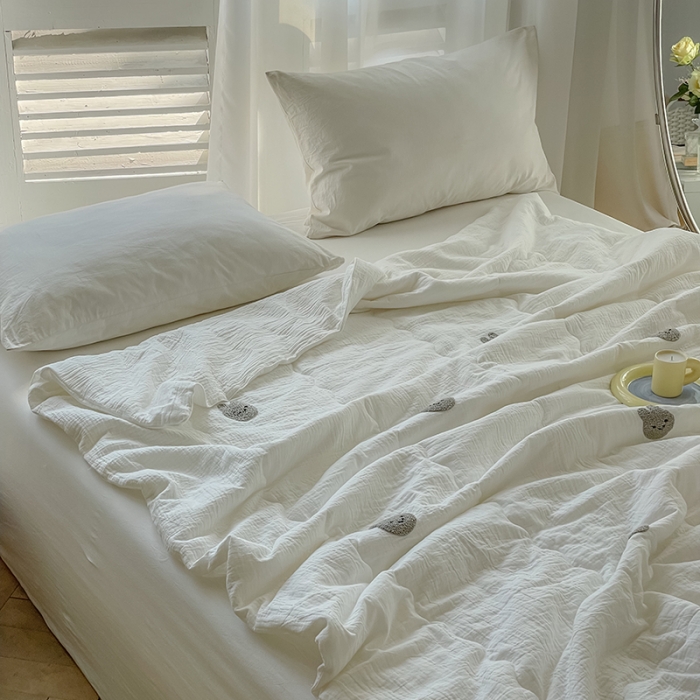 91家纺网 家纺一手货源 找家纺 洋铭区 2022新款双层泡泡纱夏被 小兔子