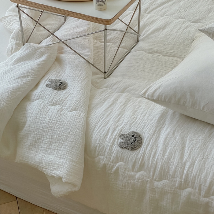 91家纺网 家纺一手货源 找家纺 洋铭区 2022新款双层泡泡纱夏被 小兔子