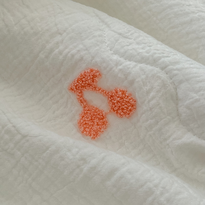 91家纺网 家纺一手货源 找家纺 洋铭区 2022新款双层泡泡纱夏被 小樱桃