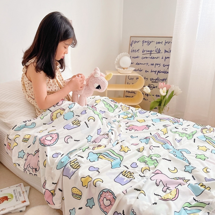 91家纺网 家纺一手货源 找家纺 星期八 2022新款凉感毯 独角马