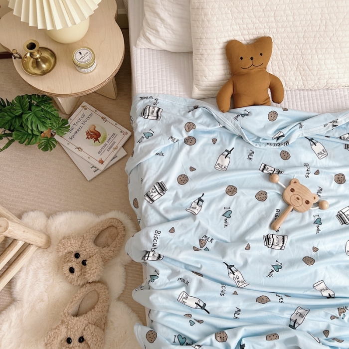 91家纺网 家纺一手货源 找家纺 星期八 2022新款凉感毯 蓝饼干