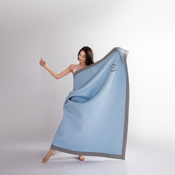 91家纺网 家纺一手货源 找家纺 凡客家居2022新款A类针织面料超凉感冰豆豆3D按摩冷感凉席 蓝