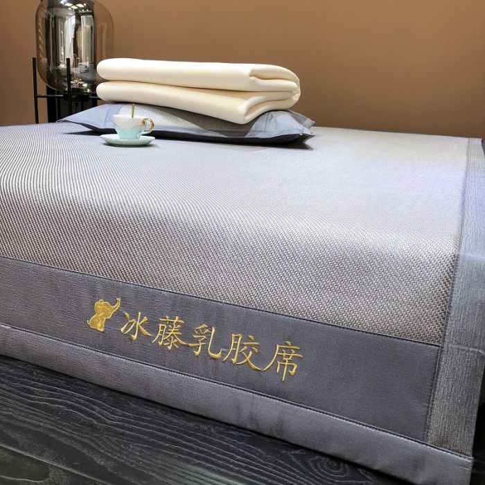 91家纺网 家纺一手货源 找家纺 凡客 2022春夏新品宽边刺绣提花冰藤养生乳胶凉席三件套 冰藤-灰