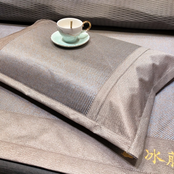 91家纺网 家纺一手货源 找家纺 凡客 2022春夏新品宽边刺绣提花冰藤养生乳胶凉席三件套 冰藤-紫金