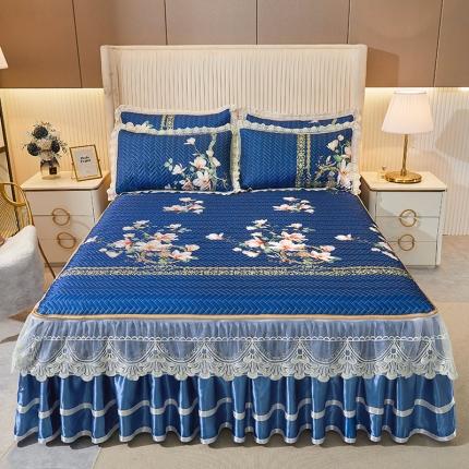 91家纺网 家纺一手货源 找家纺 （总）网红馆 2025新款凉感丝夹棉绗缝蕾丝床裙款冰丝席三件套