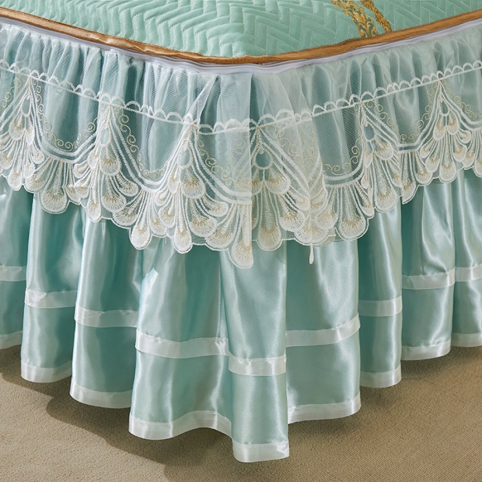 91家纺网 家纺一手货源 找家纺 网红馆 2025新款凉感丝夹棉绗缝蕾丝床裙款冰丝席三件套 花开半夏-绿