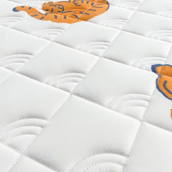 91家纺网 家纺一手货源 找家纺 鑫钰 2023新款小老虎印花抗菌床垫 金桔虎