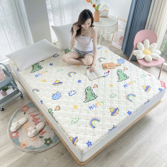 91家纺网 家纺一手货源 找家纺 鑫钰 2023新款小老虎印花抗菌床垫 恐龙游记