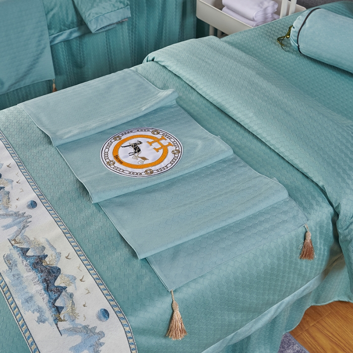 91家纺网 家纺一手货源 找家纺 不打烊家纺 2022焕彩尼美容床罩系列套件 山清水秀-浅绿色