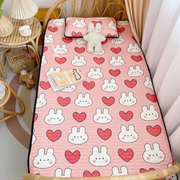 91家纺网 家纺一手货源 找家纺 鱼宝 2022新款儿童凉感乳胶席两件套 爱心兔