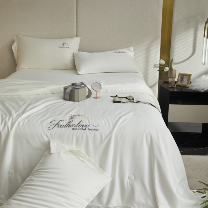 91家纺网 家纺一手货源 找家纺 凡客2022水洗天丝刺绣蚕蛹蛋白梵蒂夏被四件套梵蒂-米白