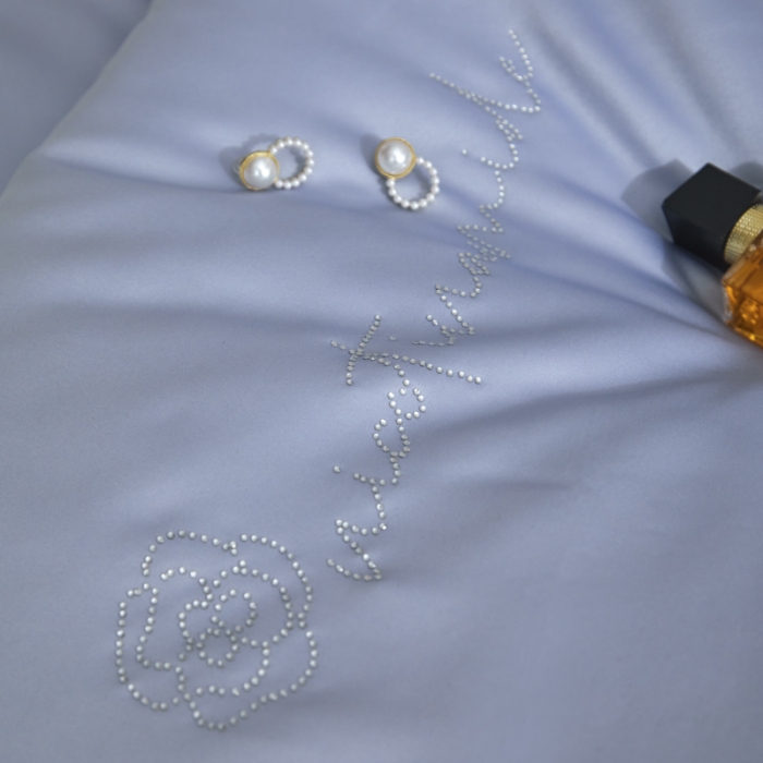 91家纺网 家纺一手货源 找家纺 凡客家居2022新款水洗天丝薄荷纤维山茶花赫本夏被赫本-湖蓝