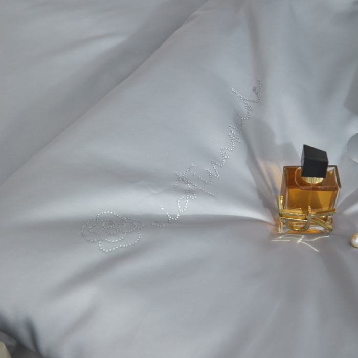 91家纺网 家纺一手货源 找家纺 凡客家居2022新款水洗天丝薄荷纤维山茶花赫本夏被赫本-浅灰