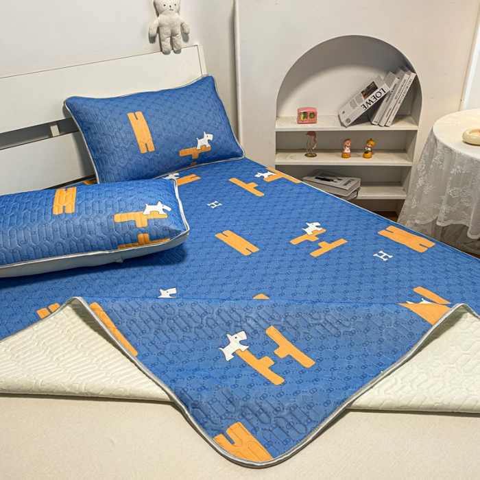 91家纺网 家纺一手货源 找家纺 (总)金爱家 2023新款简约轻奢风乳胶凉席夏被四件套