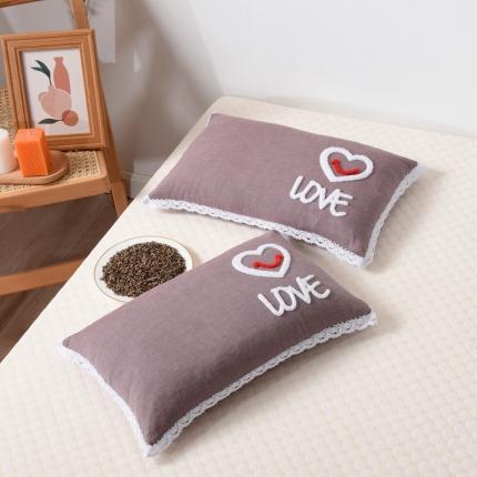 91家纺网 家纺一手货源 找家纺 总 织布人2022新款全棉水洗棉毛巾绣荞麦枕头枕芯-爱心系列