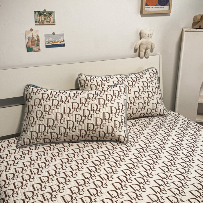 91家纺网 家纺一手货源 找家纺 金爱家 2023新款简约轻奢风乳胶凉席夏被四件套 潮酷