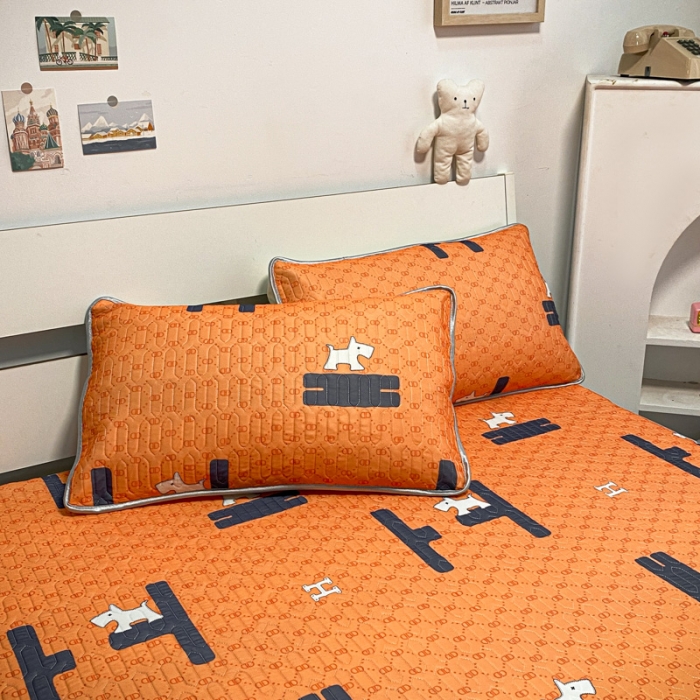 91家纺网 家纺一手货源 找家纺 金爱家 2023新款简约轻奢风乳胶凉席夏被四件套 动感黄