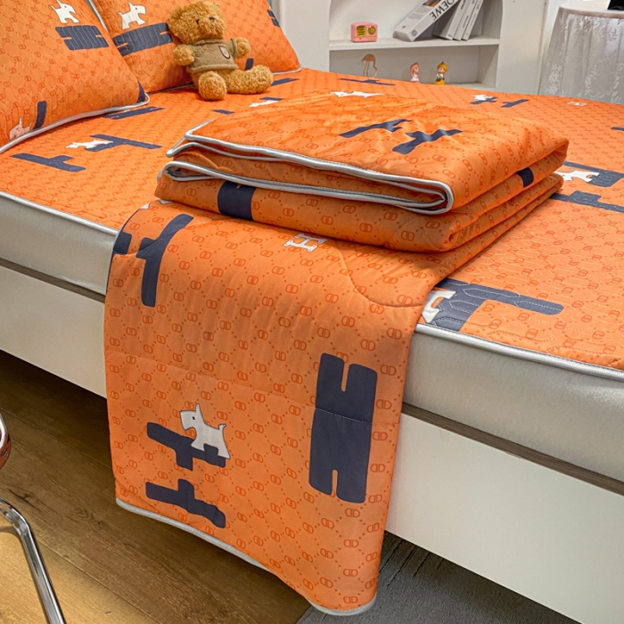 91家纺网 家纺一手货源 找家纺 金爱家 2023新款简约轻奢风乳胶凉席夏被四件套 动感黄