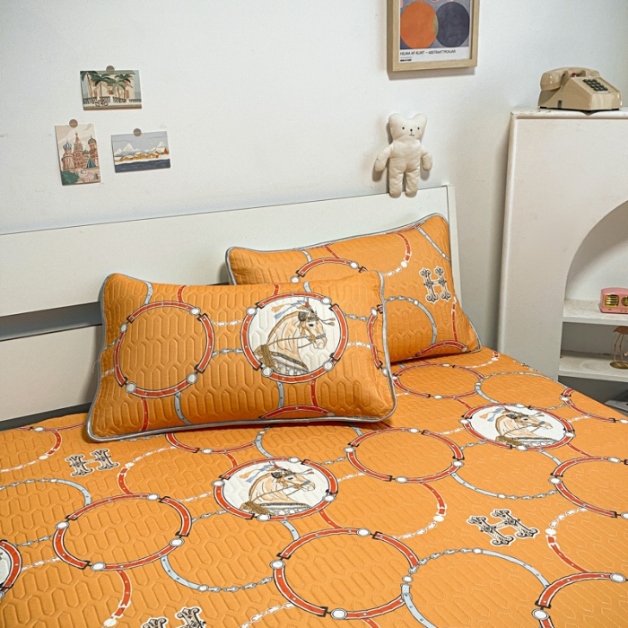 91家纺网 家纺一手货源 找家纺 金爱家 2023新款简约轻奢风乳胶凉席夏被四件套 马到成功黄