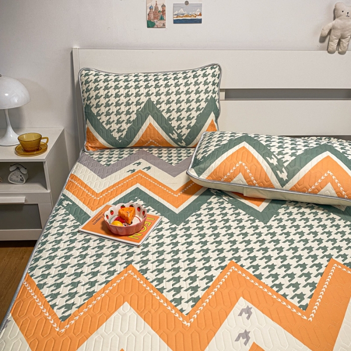 91家纺网 家纺一手货源 找家纺 金爱家 2023新款简约轻奢风乳胶凉席夏被四件套 千鸟格绿