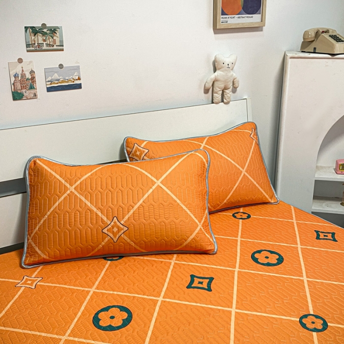 91家纺网 家纺一手货源 找家纺 金爱家 2023新款简约轻奢风乳胶凉席夏被四件套 时尚黄