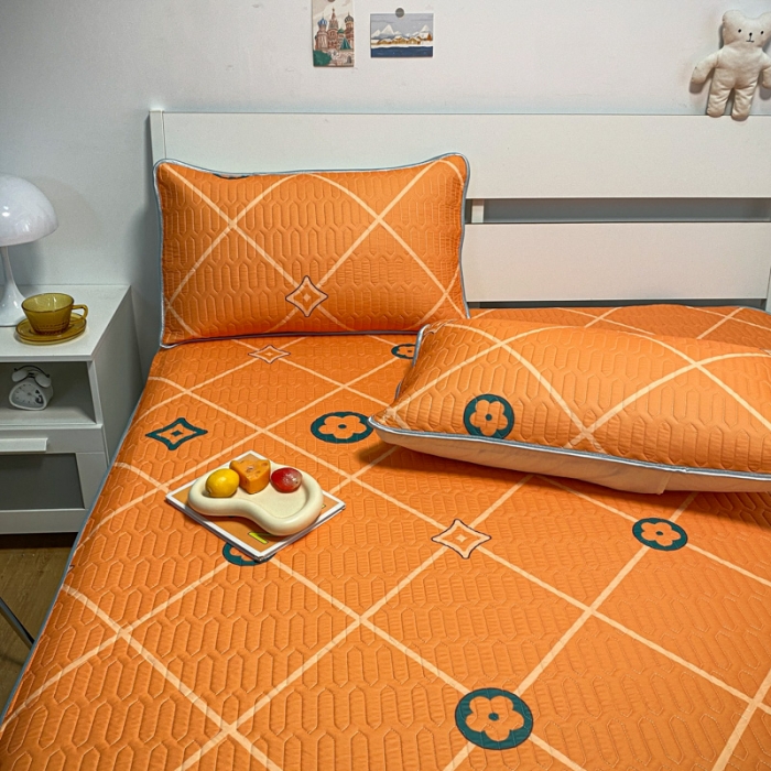 91家纺网 家纺一手货源 找家纺 金爱家 2023新款简约轻奢风乳胶凉席夏被四件套 时尚黄