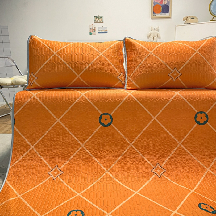 91家纺网 家纺一手货源 找家纺 金爱家 2023新款简约轻奢风乳胶凉席夏被四件套 时尚黄