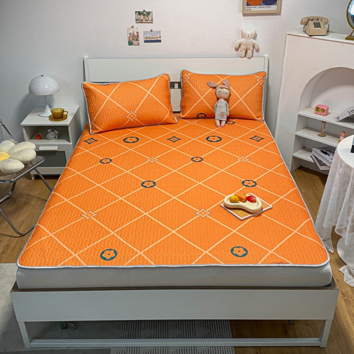 91家纺网 家纺一手货源 找家纺 金爱家 2023新款简约轻奢风乳胶凉席夏被四件套 时尚黄