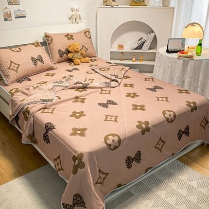 91家纺网 家纺一手货源 找家纺 金爱家 2023新款简约轻奢风乳胶凉席夏被四件套 时尚咖