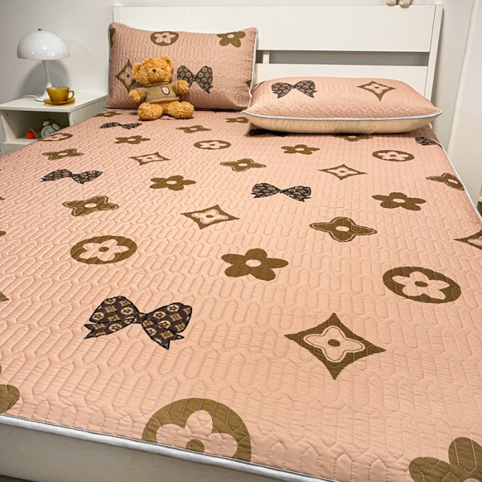 91家纺网 家纺一手货源 找家纺 金爱家 2023新款简约轻奢风乳胶凉席夏被四件套 时尚咖