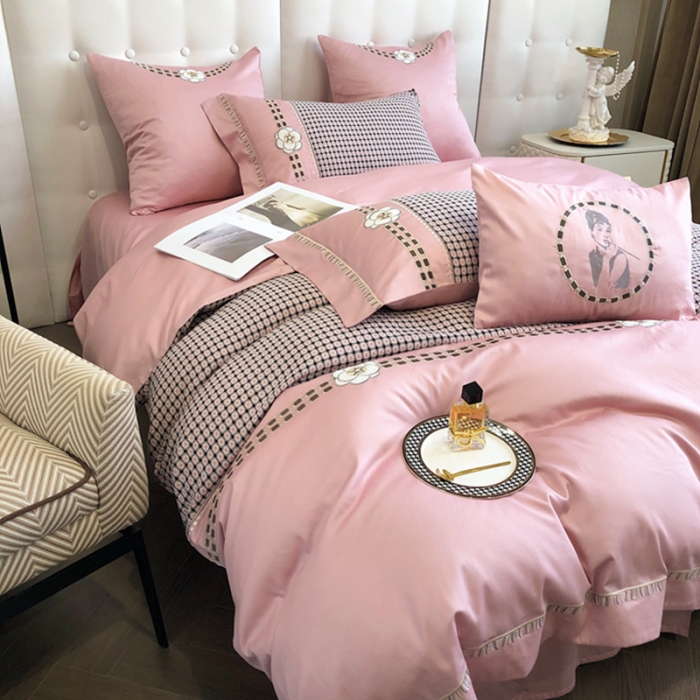 91家纺网 家纺一手货源 找家纺 品家居 2025新款A版提花双层纱全棉四件套 可可恋人-粉