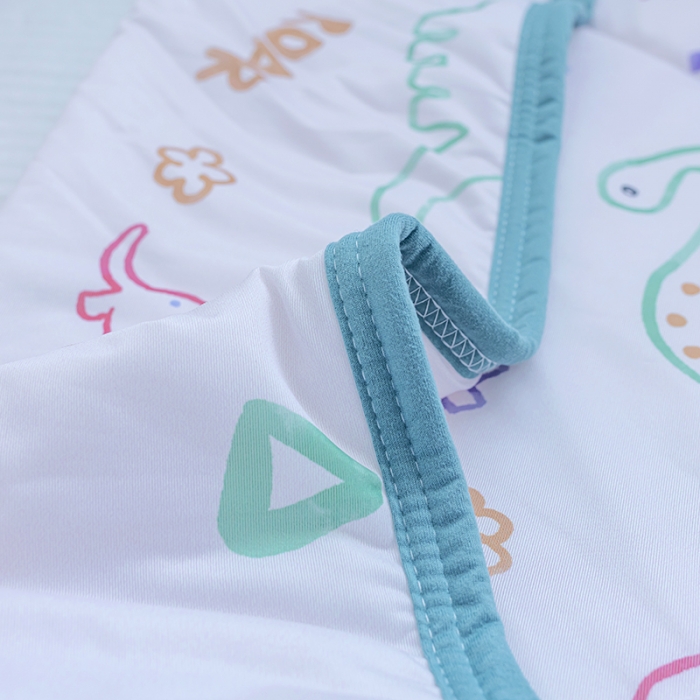 91家纺网 家纺一手货源 找家纺 新款儿童卡通凉感丝夏被婴儿空调被幼儿园夏凉被夏季薄款被 恐龙乐园-白