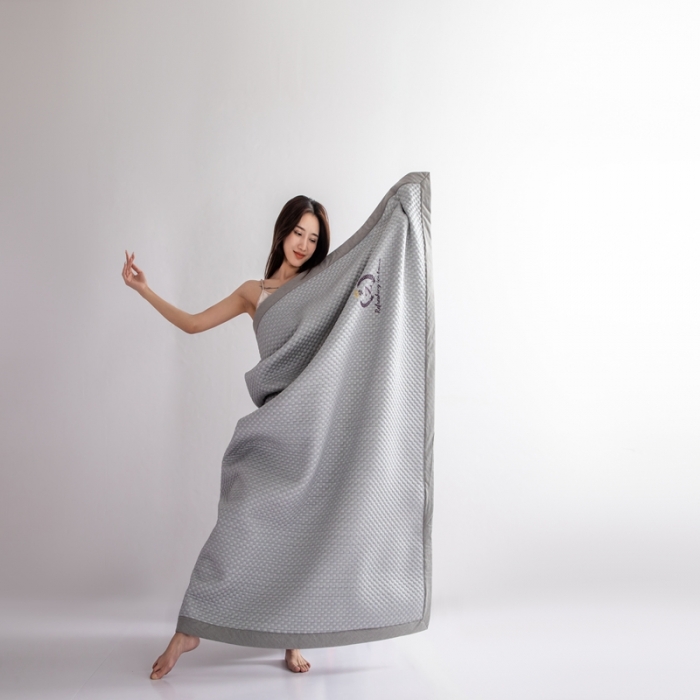 91家纺网 家纺一手货源 找家纺 佳居缘 2022新款冰豆豆冷感凉席三件套 灰