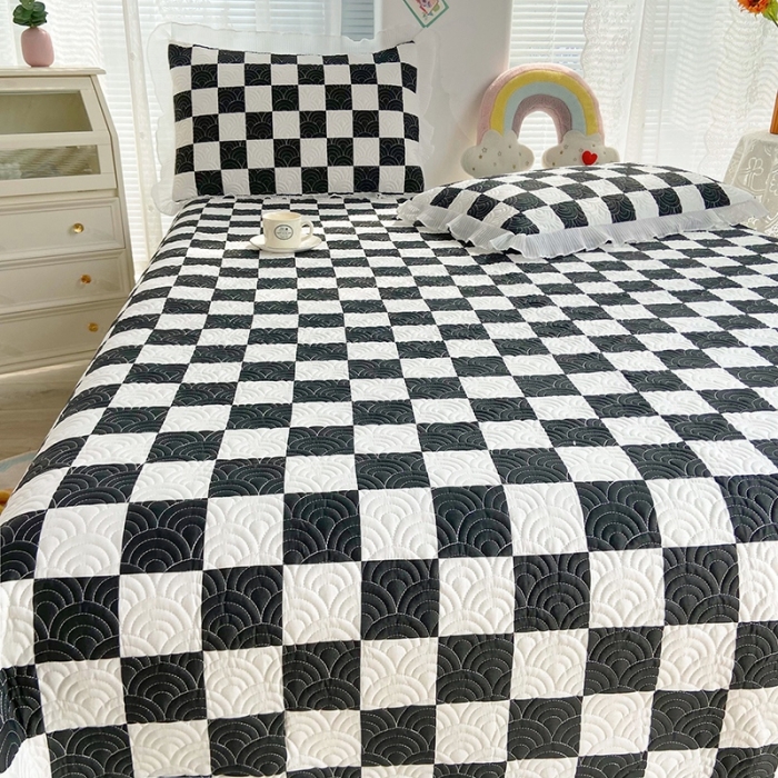 91家纺网 家纺一手货源 找家纺 鑫钰 2023全棉印花床盖三件套 黑白格