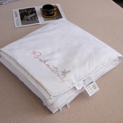 91家纺网 家纺一手货源 找家纺 晋瑞 新款全棉贡缎大提花苏绣全棉提花蚕丝被 苏绣全棉提花蚕丝被白色