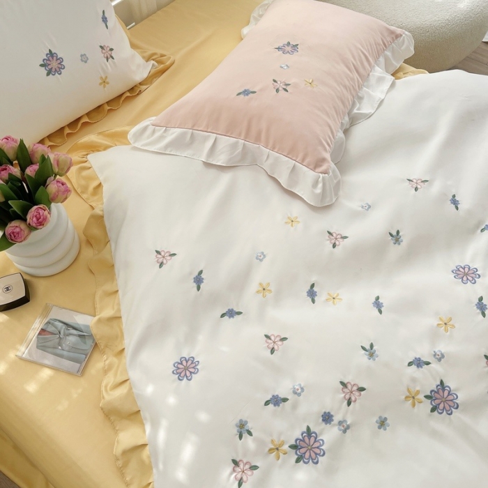 91家纺网 家纺一手货源 找家纺 优悦 2022新款冰丝绣花四件套浅汐-牛乳黄