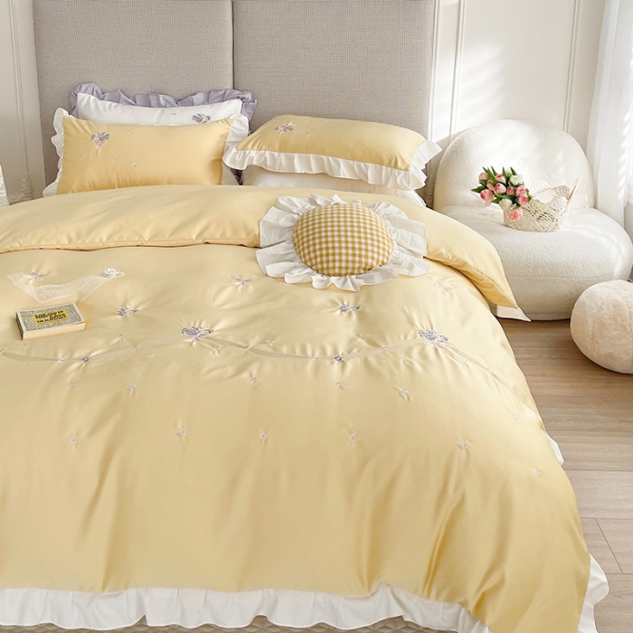 91家纺网 家纺一手货源 找家纺 优悦 2022新款花边款冰丝刺绣四件套 花悦-淡黄