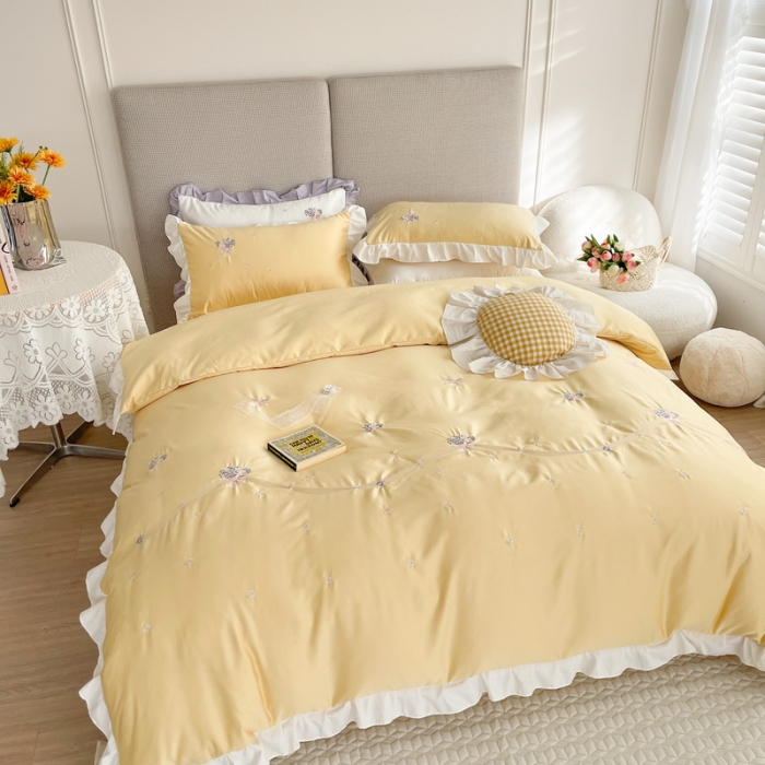 91家纺网 家纺一手货源 找家纺 优悦 2022新款花边款冰丝刺绣四件套 花悦-淡黄