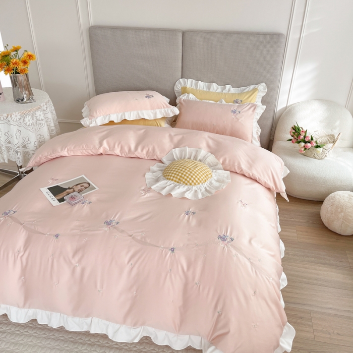 91家纺网 家纺一手货源 找家纺 优悦 2022新款花边款冰丝刺绣四件套 花悦-樱花粉