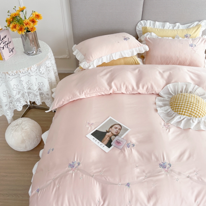 91家纺网 家纺一手货源 找家纺 优悦 2022新款花边款冰丝刺绣四件套 花悦-樱花粉