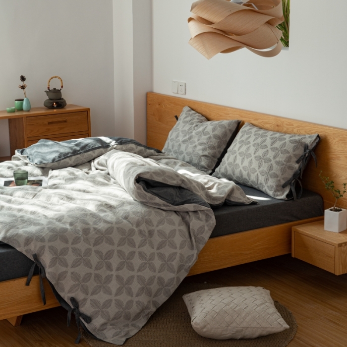 91家纺网 家纺一手货源 找家纺 安莱生活 2022新款全棉双层纱蝴蝶结四件套 四叶草-黑灰