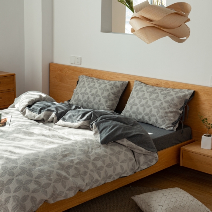 91家纺网 家纺一手货源 找家纺 安莱生活 2022新款全棉双层纱蝴蝶结四件套 四叶草-黑灰