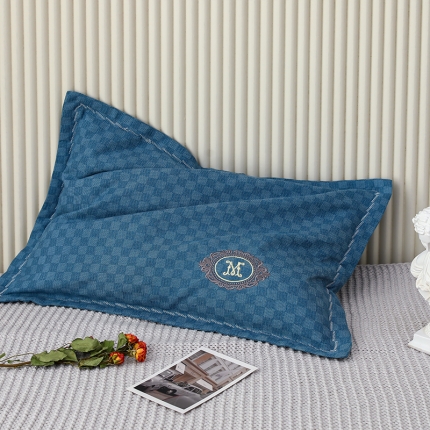 91家纺网 家纺一手货源 找家纺 纯荞麦枕40x60cm 保健枕头中低护颈枕芯 千鸟格纯荞麦枕