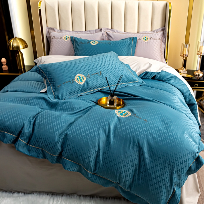 91家纺网 家纺一手货源 找家纺 凡客 2022新款全棉提花轻奢风刺绣款四件套 雾蓝