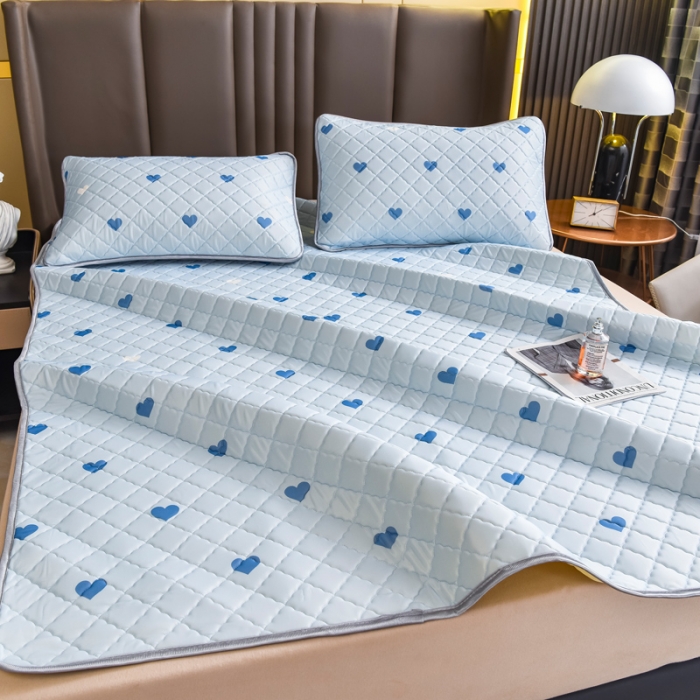 91家纺网 家纺一手货源 找家纺 锦罗绣 2024新款水洗乳胶凉席床单凉席夏被四件套 爱心蓝