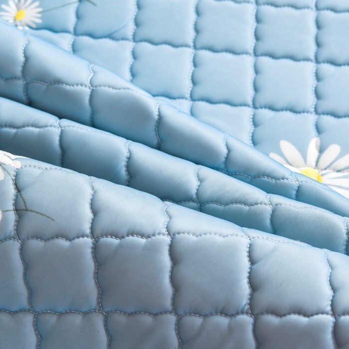 91家纺网 家纺一手货源 找家纺 锦罗绣 2024新款水洗乳胶凉席床单凉席夏被四件套 雏菊花开