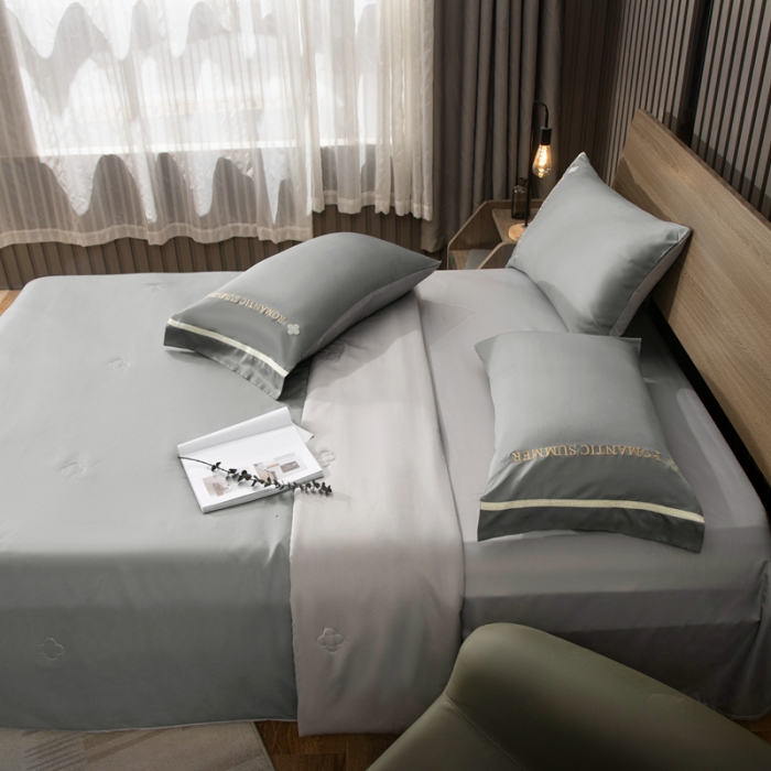 91家纺网 家纺一手货源 找家纺 潮邦 2025新款水洗真丝刺绣花织带宽边夏被四件套-星钥 极光灰