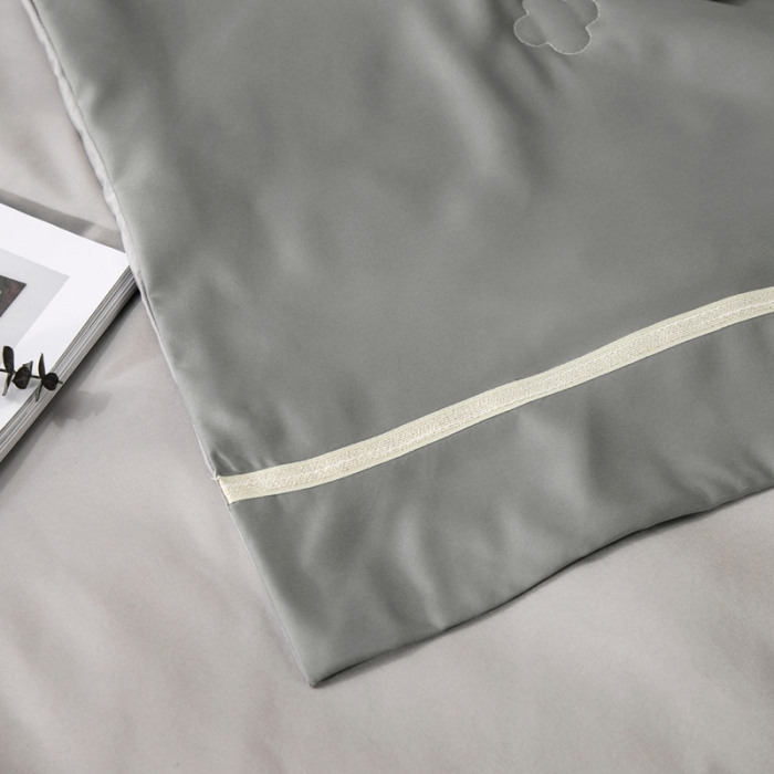 91家纺网 家纺一手货源 找家纺 潮邦 2025新款水洗真丝刺绣花织带宽边夏被四件套-星钥 极光灰