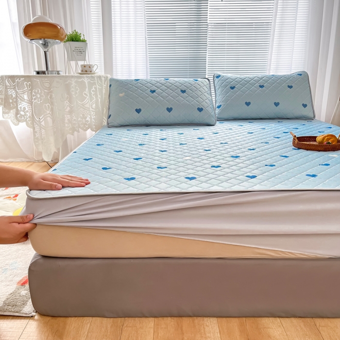 91家纺网 家纺一手货源 找家纺 锦罗绣 2024新款水洗乳胶凉席床笠凉席夏被四件套 爱心蓝